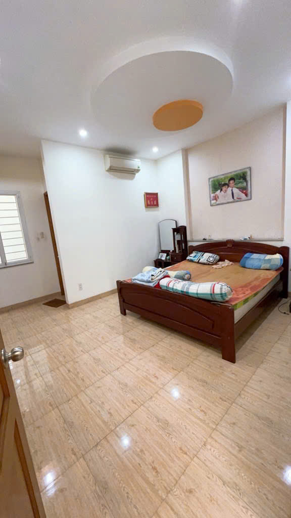 NHÀ PHÙ HỢP VỚI KHÁCH THÍCH RỘNG RÃI YÊN TĨNH - HƠN 100M2 - 14 TỶ